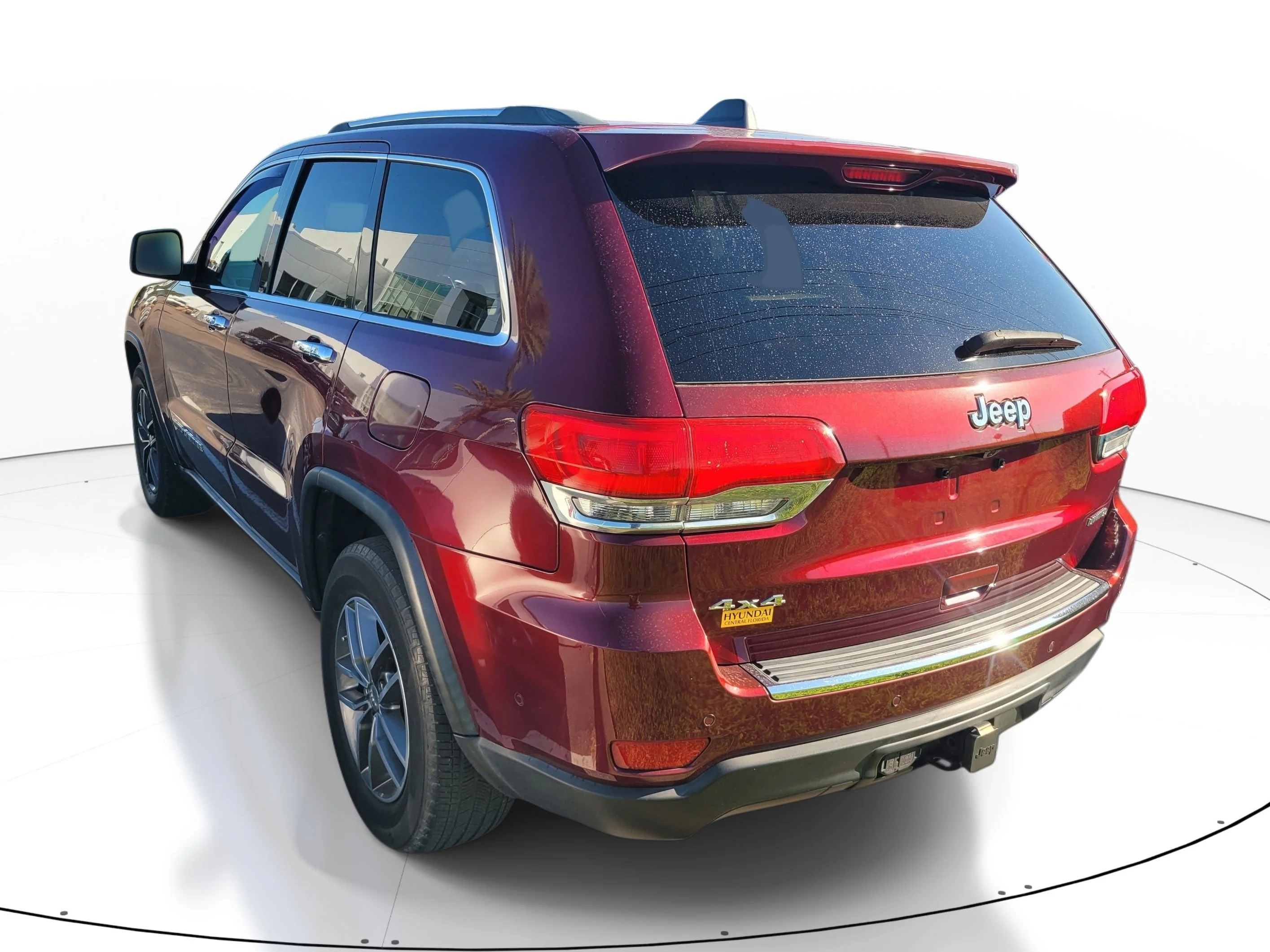 Used 2018 Velvet Red Pearlcoat Jeep Limited image 6