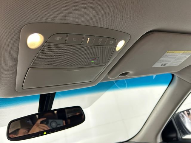 Used 2020 Silver Nissan SL image 29