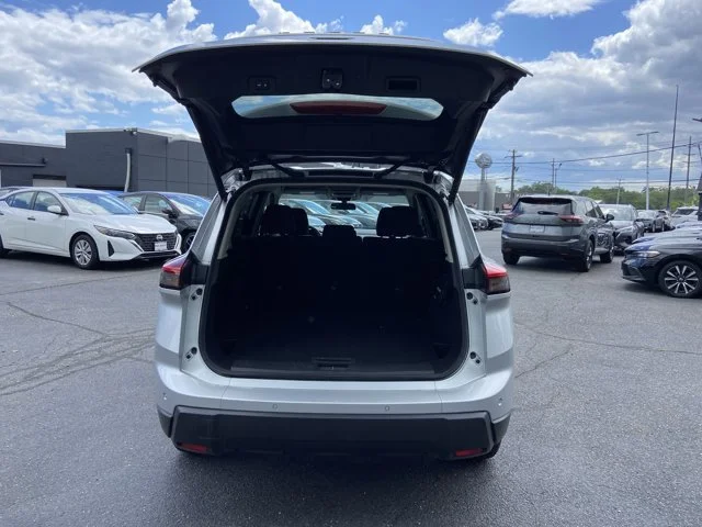 2025 Nissan Rogue SV - Photo 30