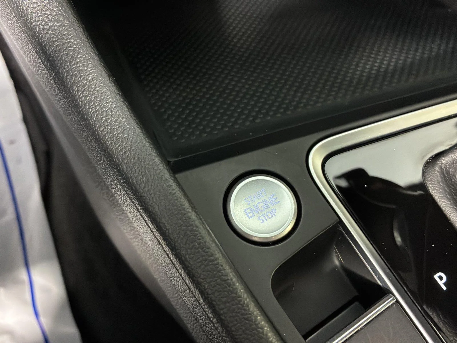 Used 2019 Platinum Gray Metallic Volkswagen R-Line image 25