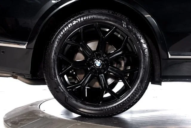 Used 2024 Black Sapphire Metallic BMW xDrive40i image 16