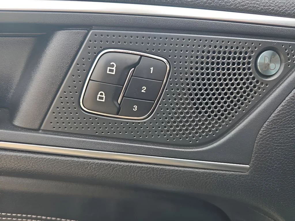 Used 2022 Black Ford Titanium image 12