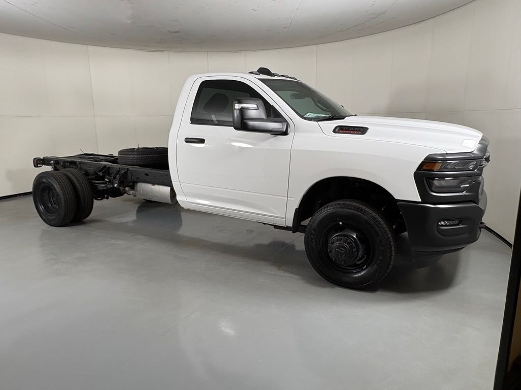 New 2026 Bright White Clear-Coat Exterior Paint RAM Tradesman image 7