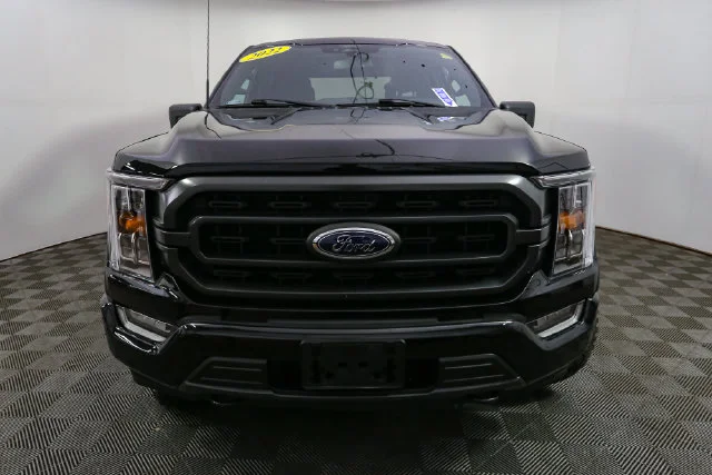 Used 2022 Black Ford XLT image 4
