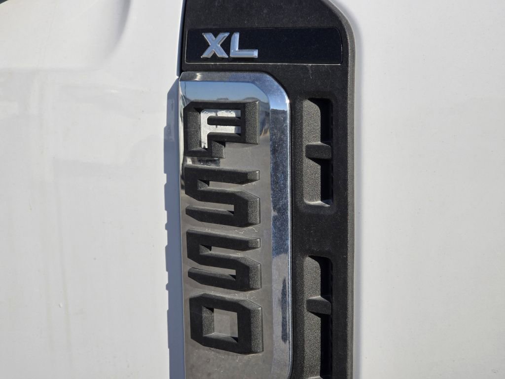 2025 Ford F-550 Super Duty Chassis Cab XL - Photo 28