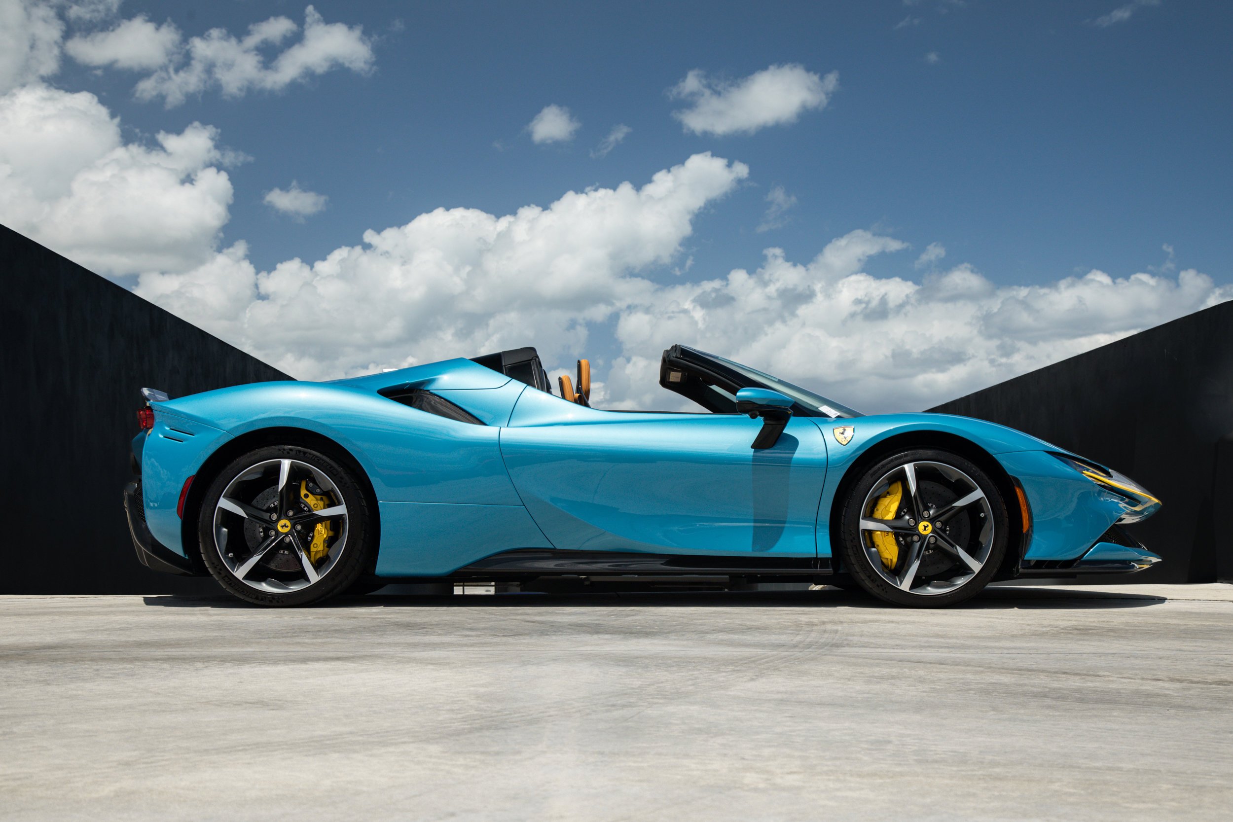 Used 2024 Blue Ferrari  image 9