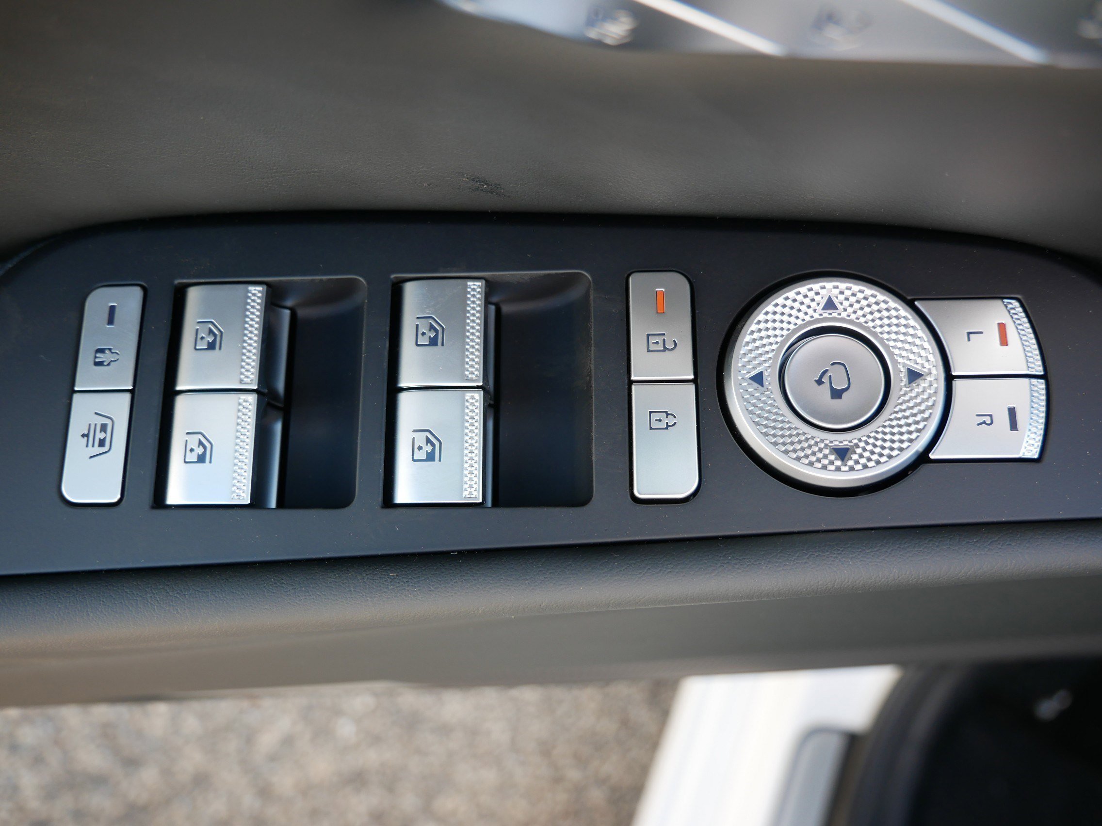 2025 GENESIS G80 Advanced - Photo 8