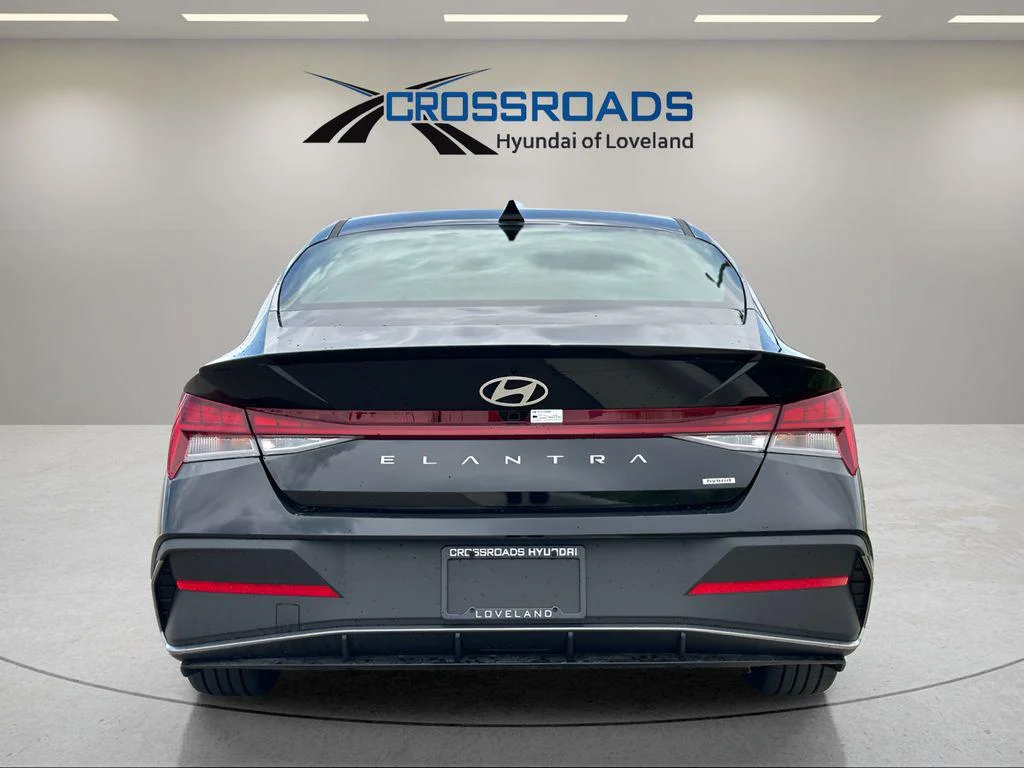 2025 Hyundai Elantra Blue - Photo 6