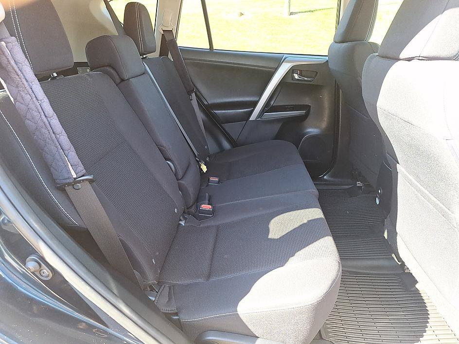Used 2017 Galactic Aqua Mica Toyota XLE image 22