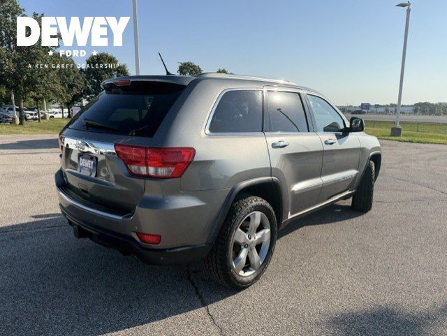 Used 2011 Mineral Gray Clearcoat Metallic Jeep Overland image 7