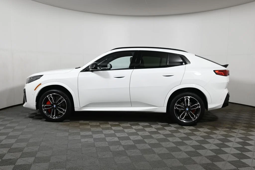 Used 2026 White BMW xDrive28i image 2