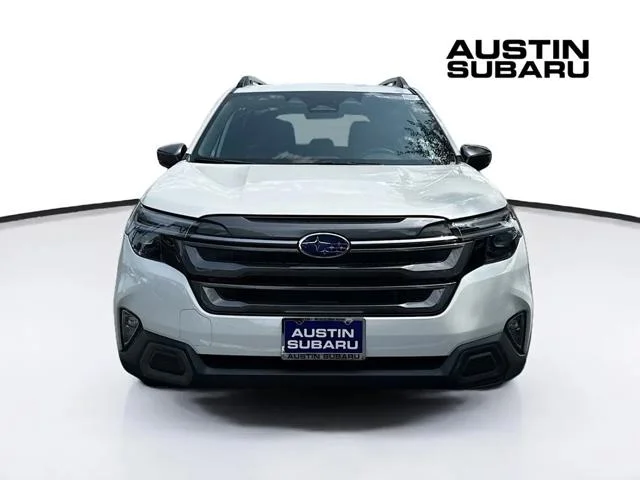 New 2026 CRYSTAL WHITE PEARL Subaru Limited image 3