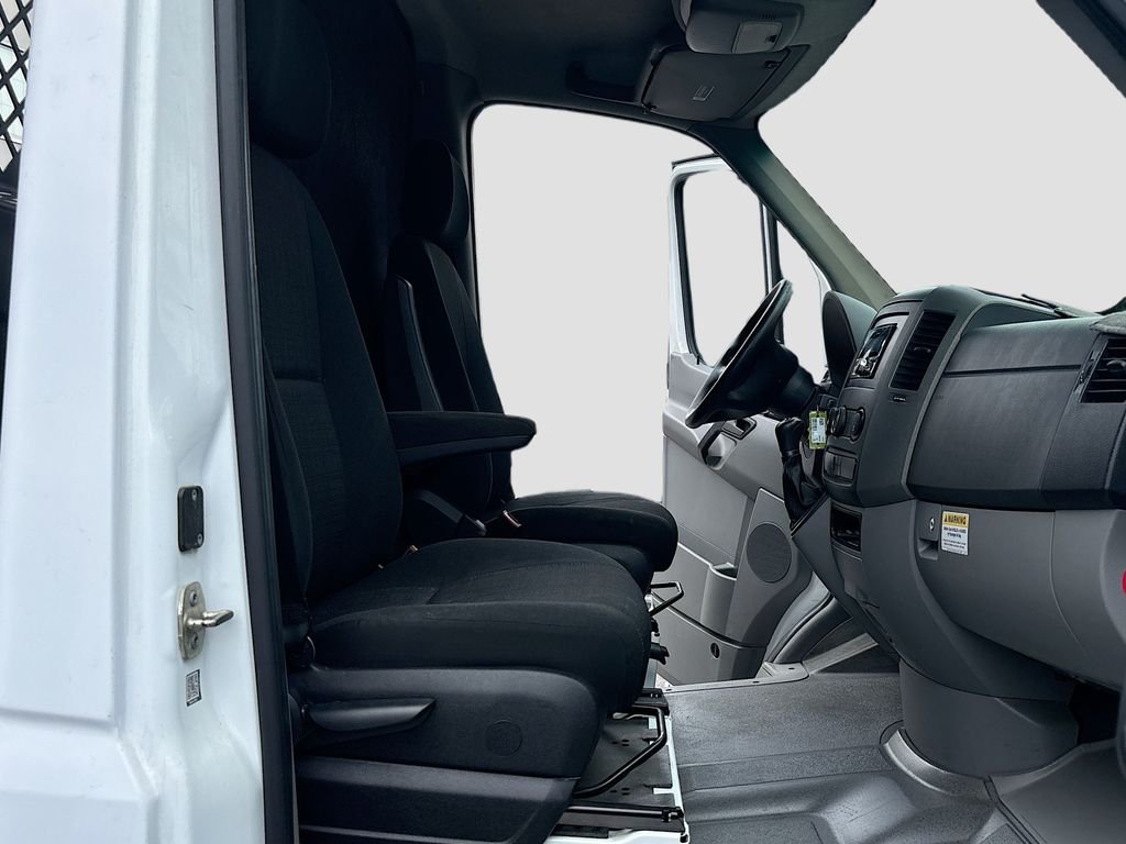 Used 2016 White Mercedes-Benz Base image 17