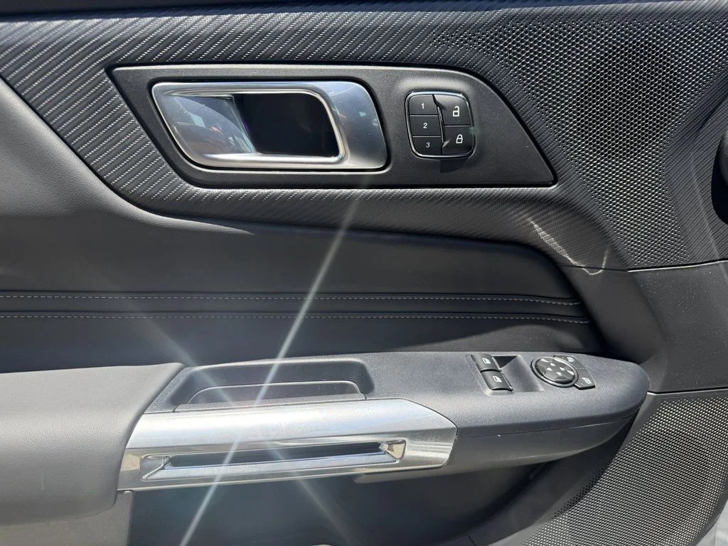 2025 Ford Mustang EcoBoost Premium - Photo 16