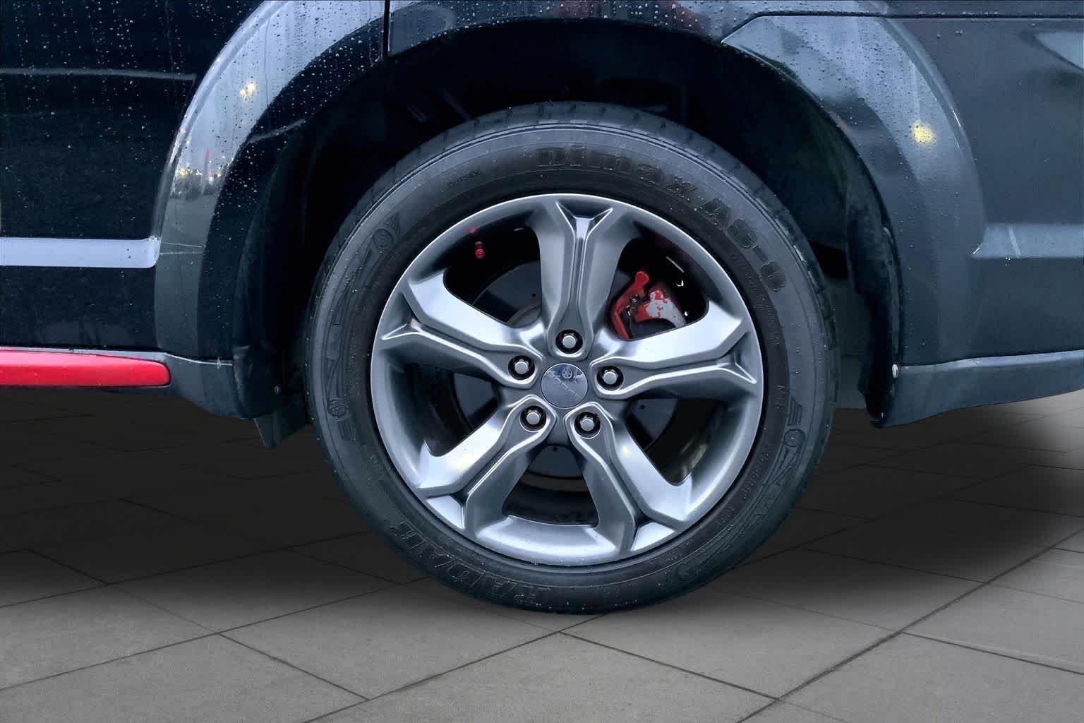 Used 2017 Pitch Black Clear Coat Dodge Crossroad Plus image 10