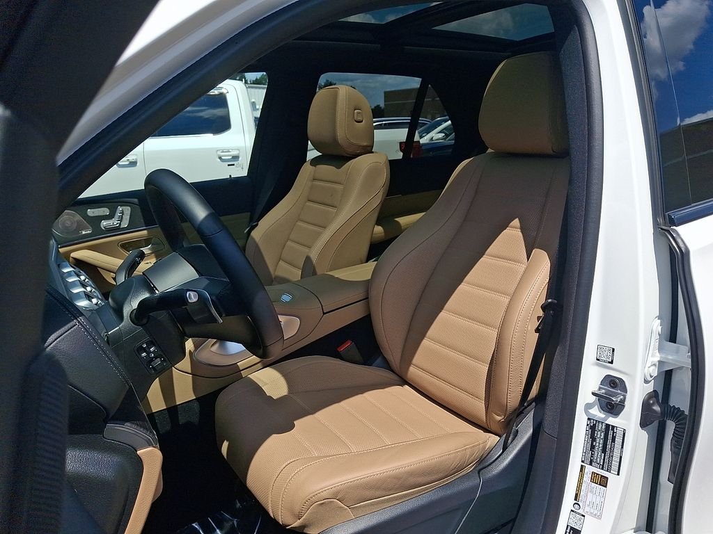 Certified Used 2026 Polar White Mercedes-Benz GLE 450 image 13
