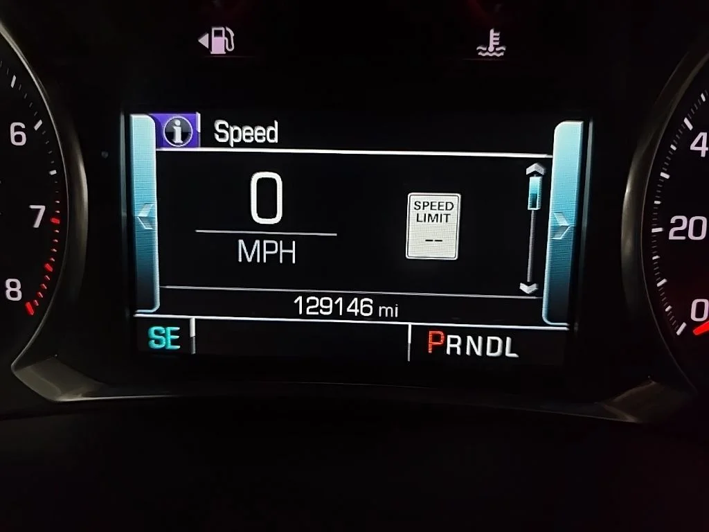 Used 2019 Summit White Chevrolet 3LT image 23