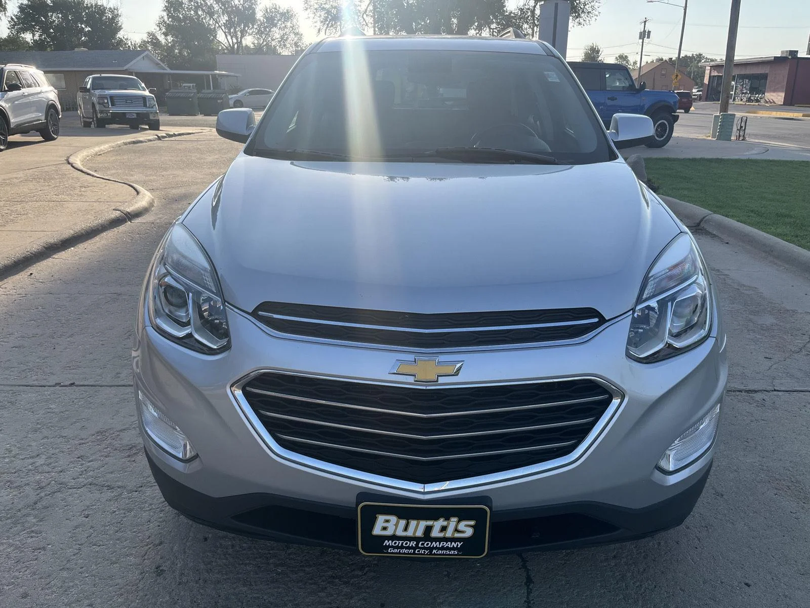 Used 2016 Silver Ice Metallic Chevrolet LT image 3