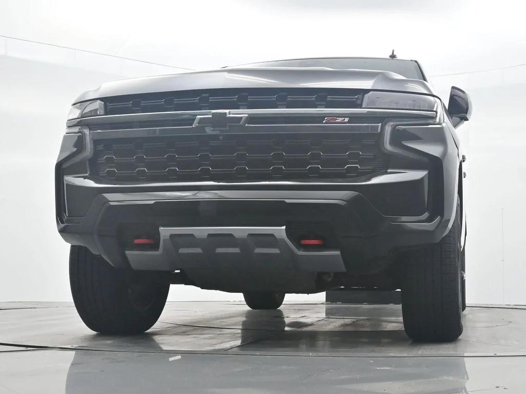Used 2022 Black Chevrolet Z71 image 31
