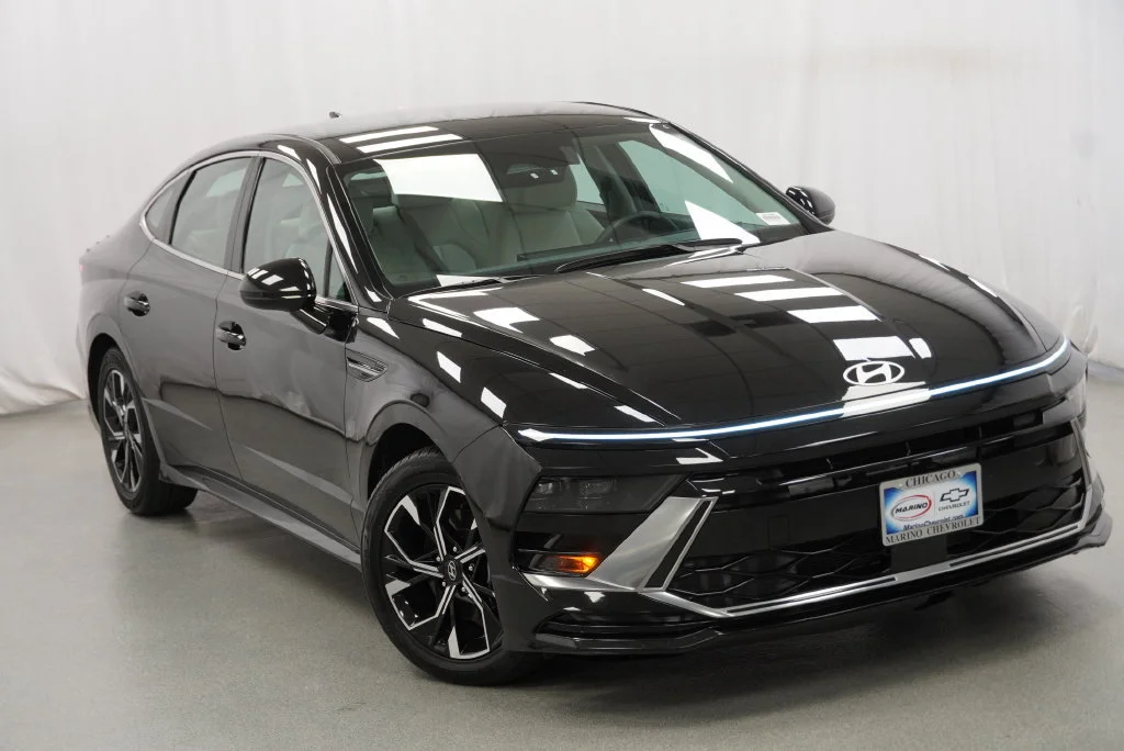 Used 2025 Abyss Black Hyundai SEL image 15