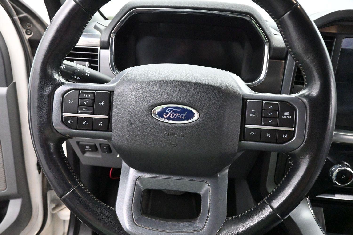 Used 2023  Ford LARIAT image 17