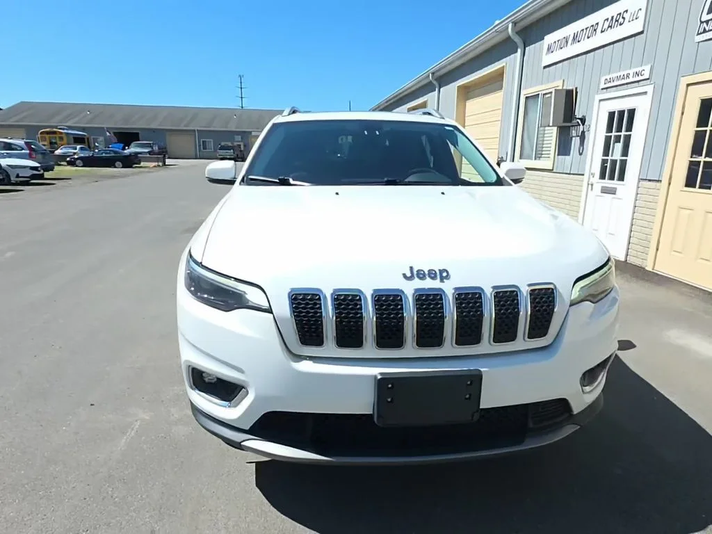 Used 2019 White Jeep Limited image 1