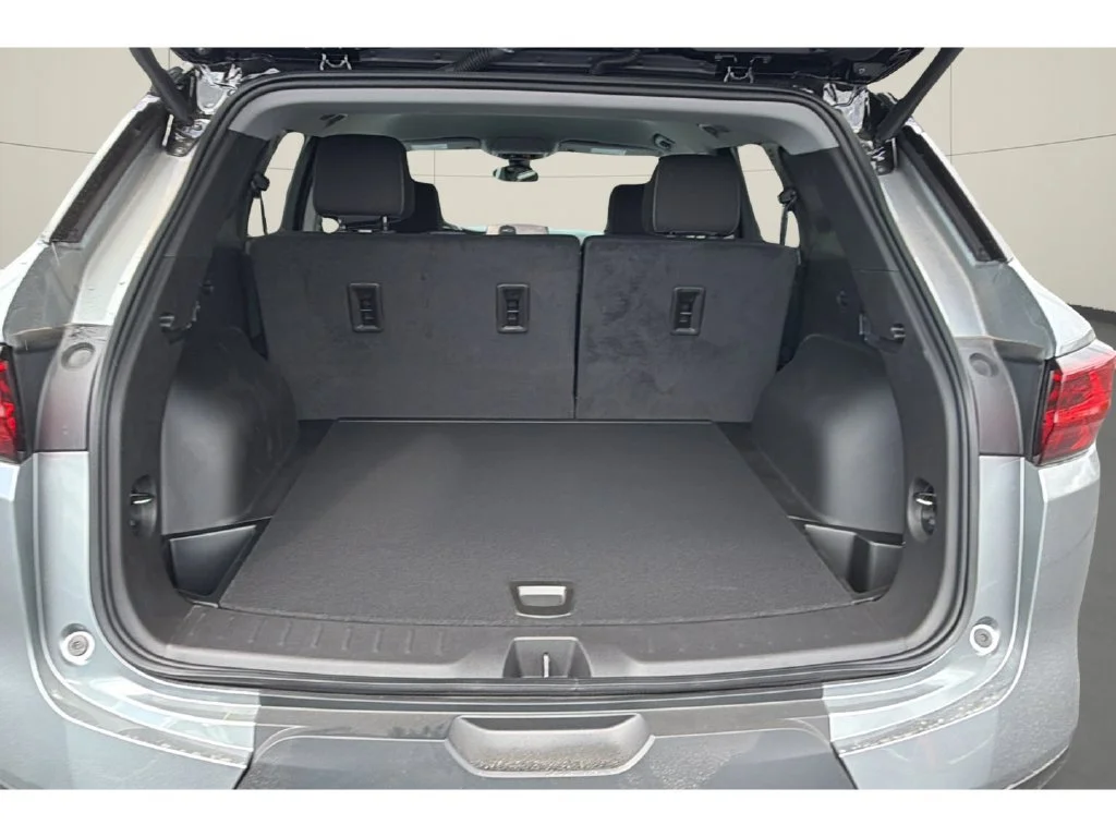 New 2026 Sterling Gray Metallic Chevrolet 2LT image 10