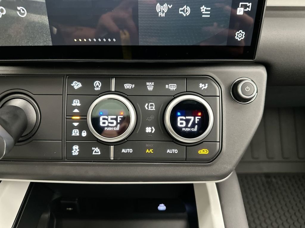 New 2026 Woolstone Green Land Rover S image 13