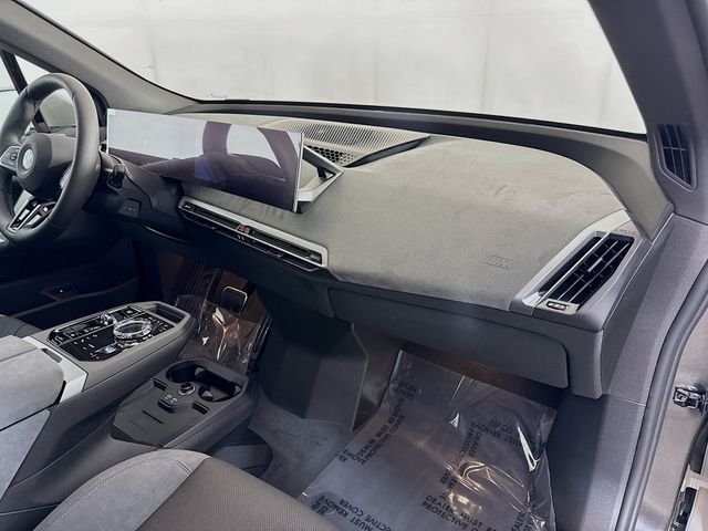 Used 2026 Gray Metallic BMW xDrive60 image 30