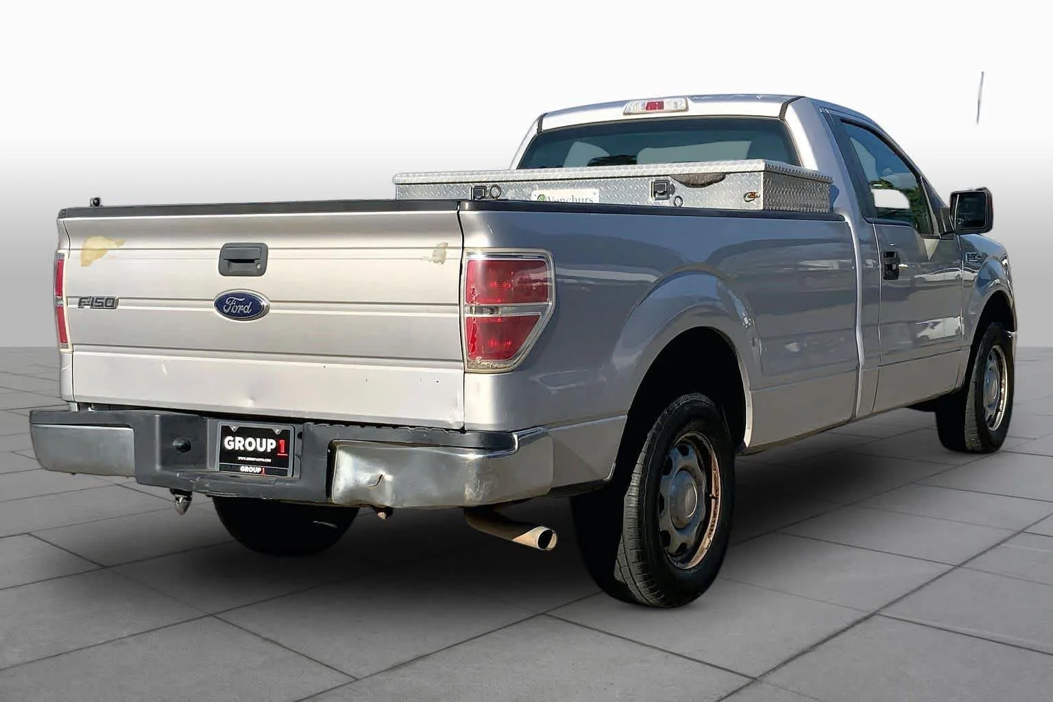 Used 2014 Ingot Silver Metallic Ford XL image 12