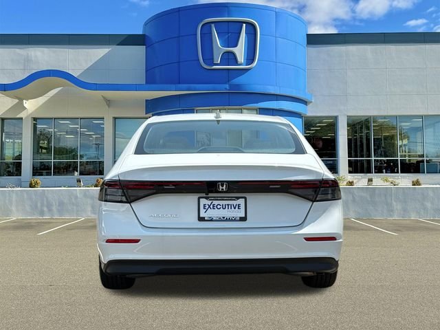 New 2026 Platinum White Pearl Honda LX image 5