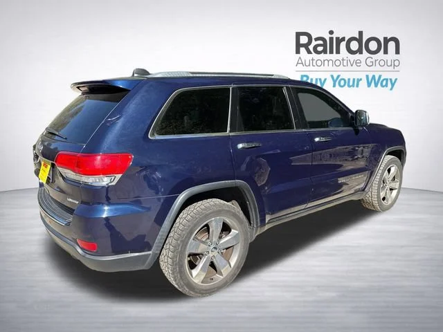 Used 2014 True Blue Pearlcoat Jeep Limited image 6
