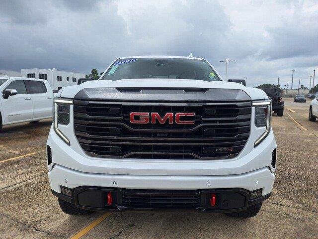 Used 2023 WHITE GMC AT4 image 8