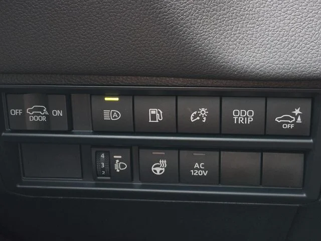 Used 2025 Lunar Rock Toyota SR5 image 33