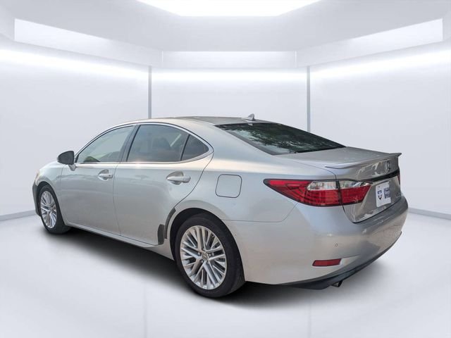 Used 2014  Lexus 350 image 5