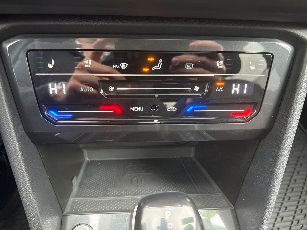 2023 Volkswagen Tiguan SEL R-LINE - Photo 16