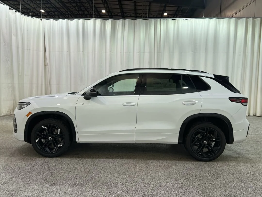 2026 Volkswagen Tiguan SE R-LINE BLACK - Photo 6