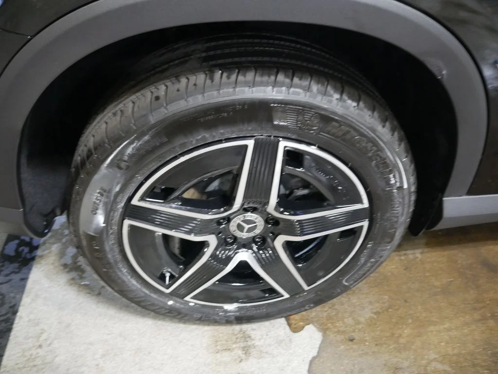 Used 2026 Black Mercedes-Benz GLC 300 image 12