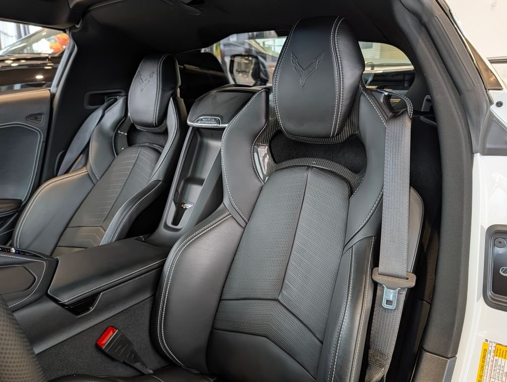 2021 Chevrolet Corvette 2LT - Photo 10