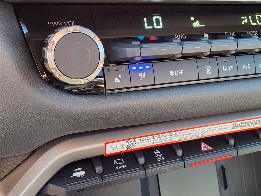 2026 Toyota Tundra Limited - Photo 10