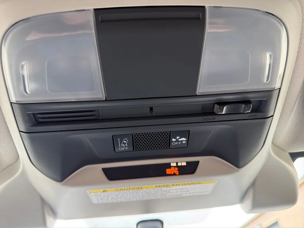 Used 2023 Gray Subaru Base image 33