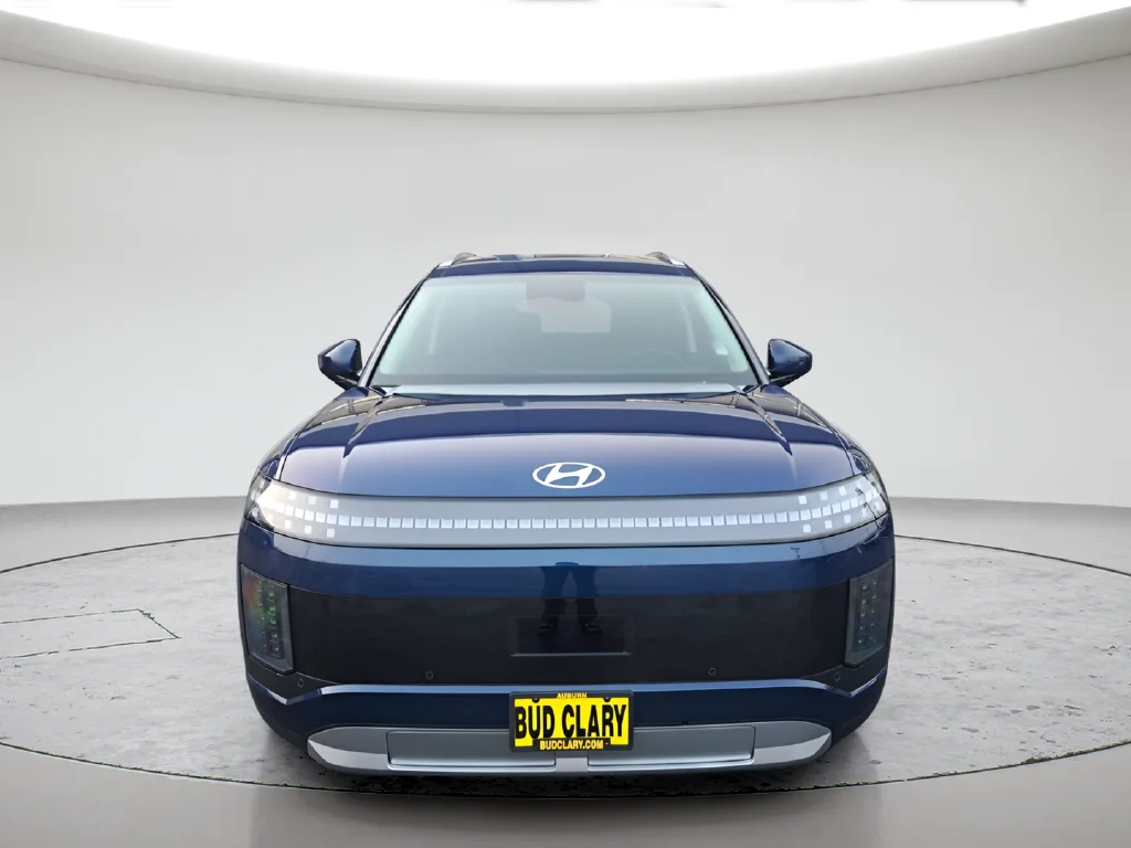 New 2026 Blue Hyundai SE image 2