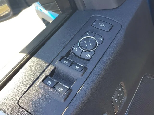 Used 2021 Velocity Blue M Ford XL image 14