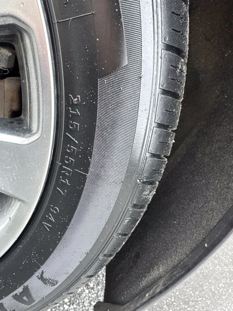 Used 2017 Gray Toyota XLE image 32