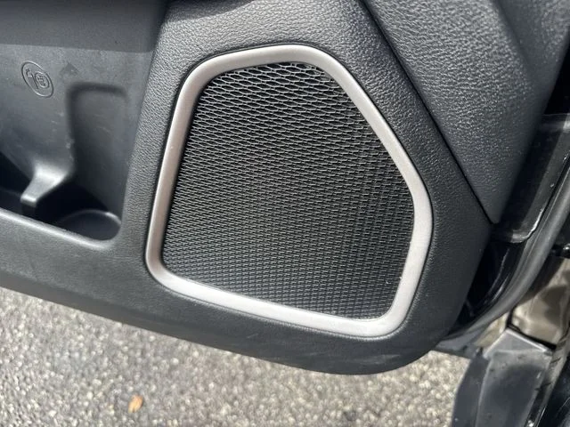 Used 2018 Black Jeep Latitude image 25