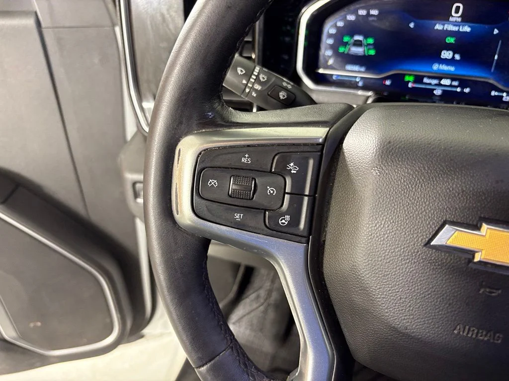 Used 2022 White Chevrolet LT image 22