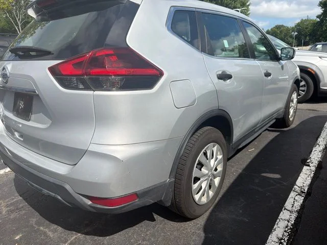 Used 2020 Brilliant Silver Metallic Nissan S image 7