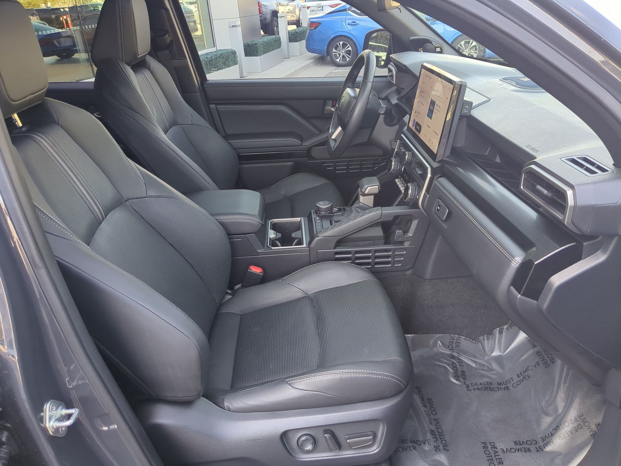 Used 2025 Underground Toyota Limited image 32