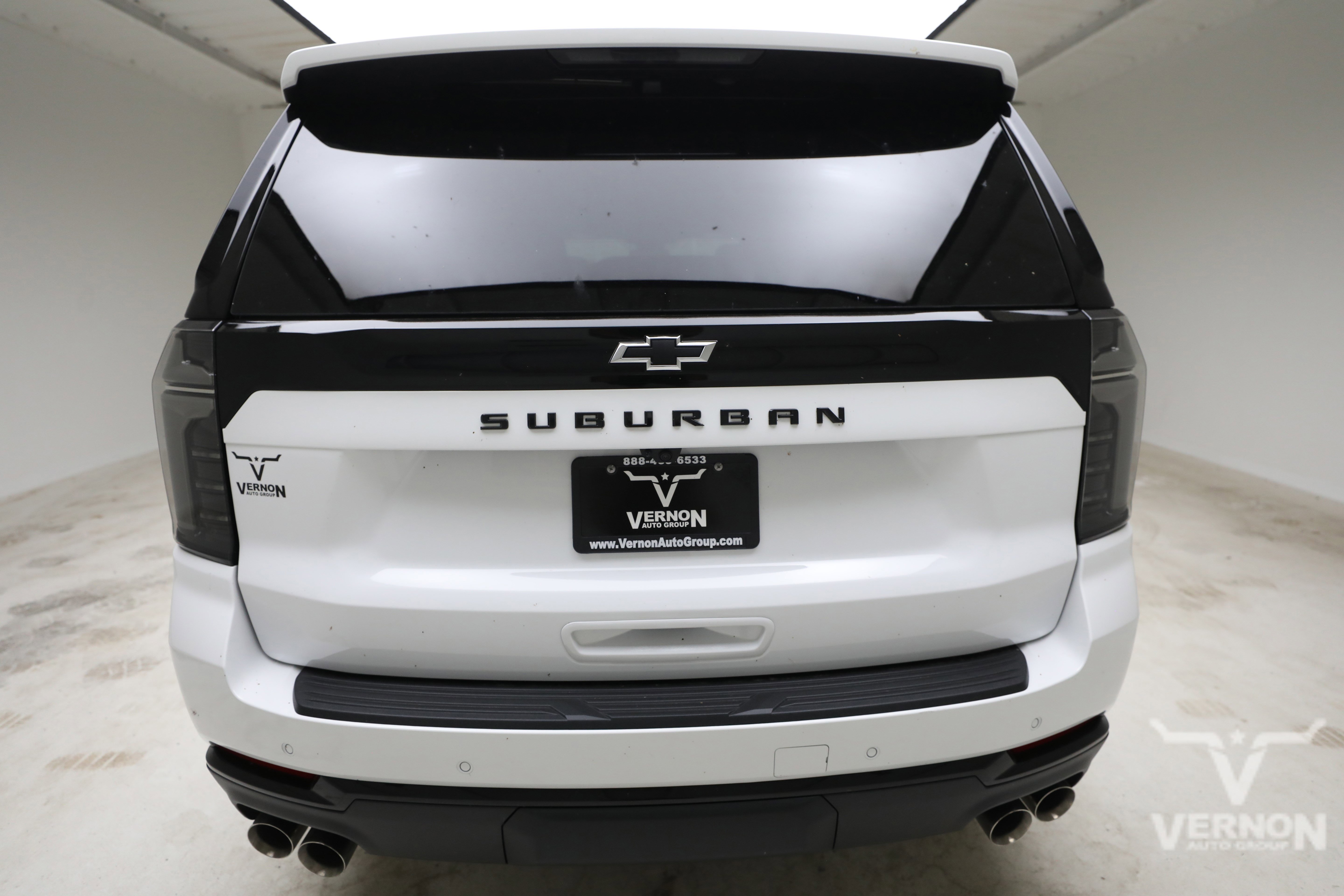 New 2026 Summit White Chevrolet N image 4