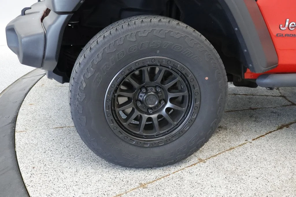 Certified Used 2020 Red Jeep Sport image 17